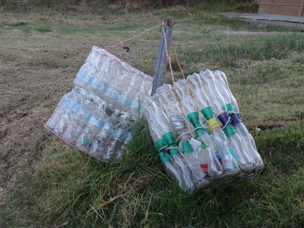 poubelles en bouteilles