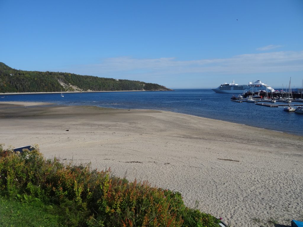 sentier plage tadoussac